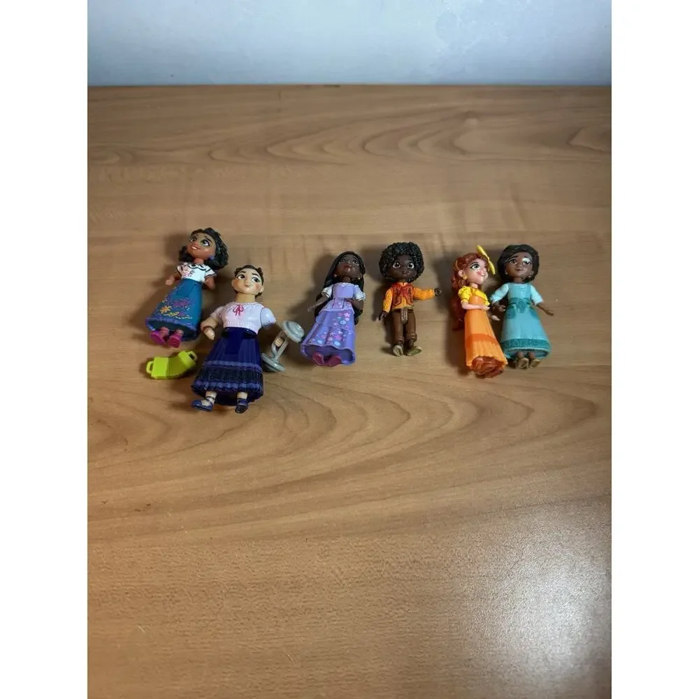 Encanto Figures Play Lot Miniature Mirabel And More Madrigals